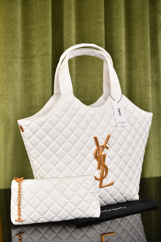 Icare Maxi Shopping Bag In Quilted