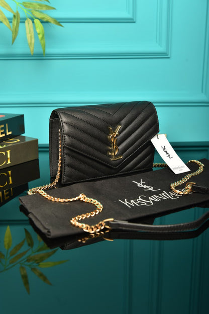 Cassandre Leather Wallet on Chain