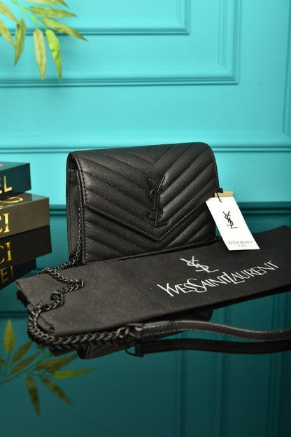 Cassandre Leather Wallet on Chain