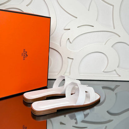 Brkin 35 Bag and Slipper Set